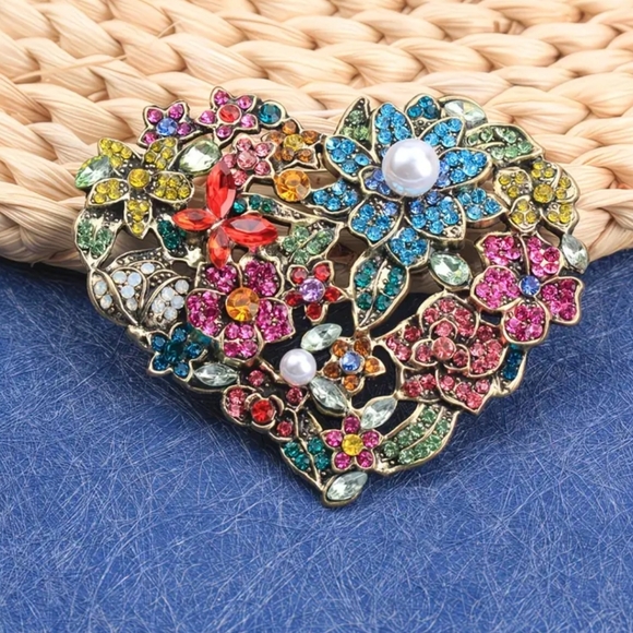 🆕️💗 GOLD-TONE RHINESTONE & PEARL HEART SHAPED FLORAL BROOCH PIN 💗 - Picture 2 of 9